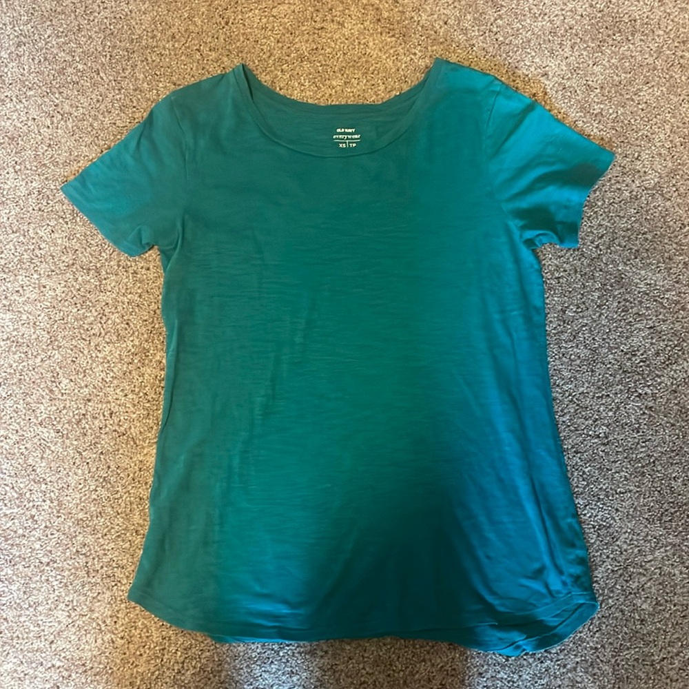 Old navy teal shirt
